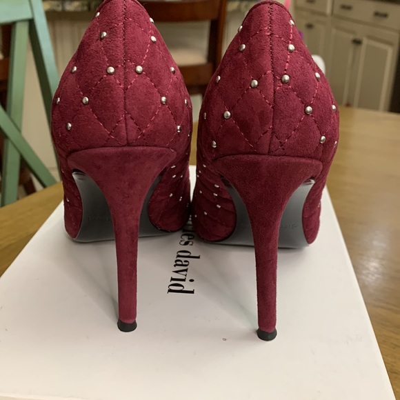 NWT Charles David Castle Studded Heels 5 Cabernet - Picture 8 of 12
